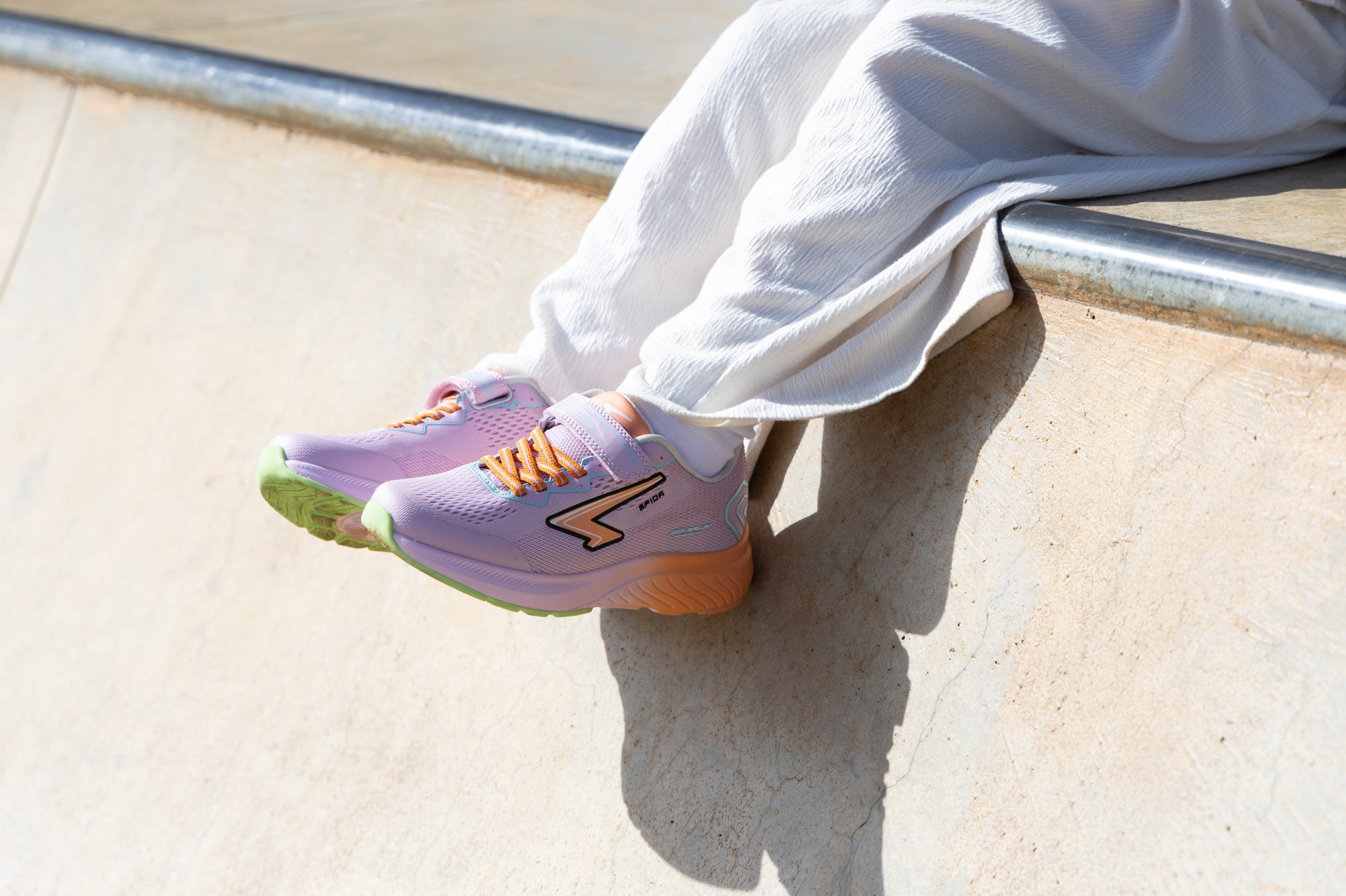 Brazen Girls Runner - Purple/Neon V Strap
