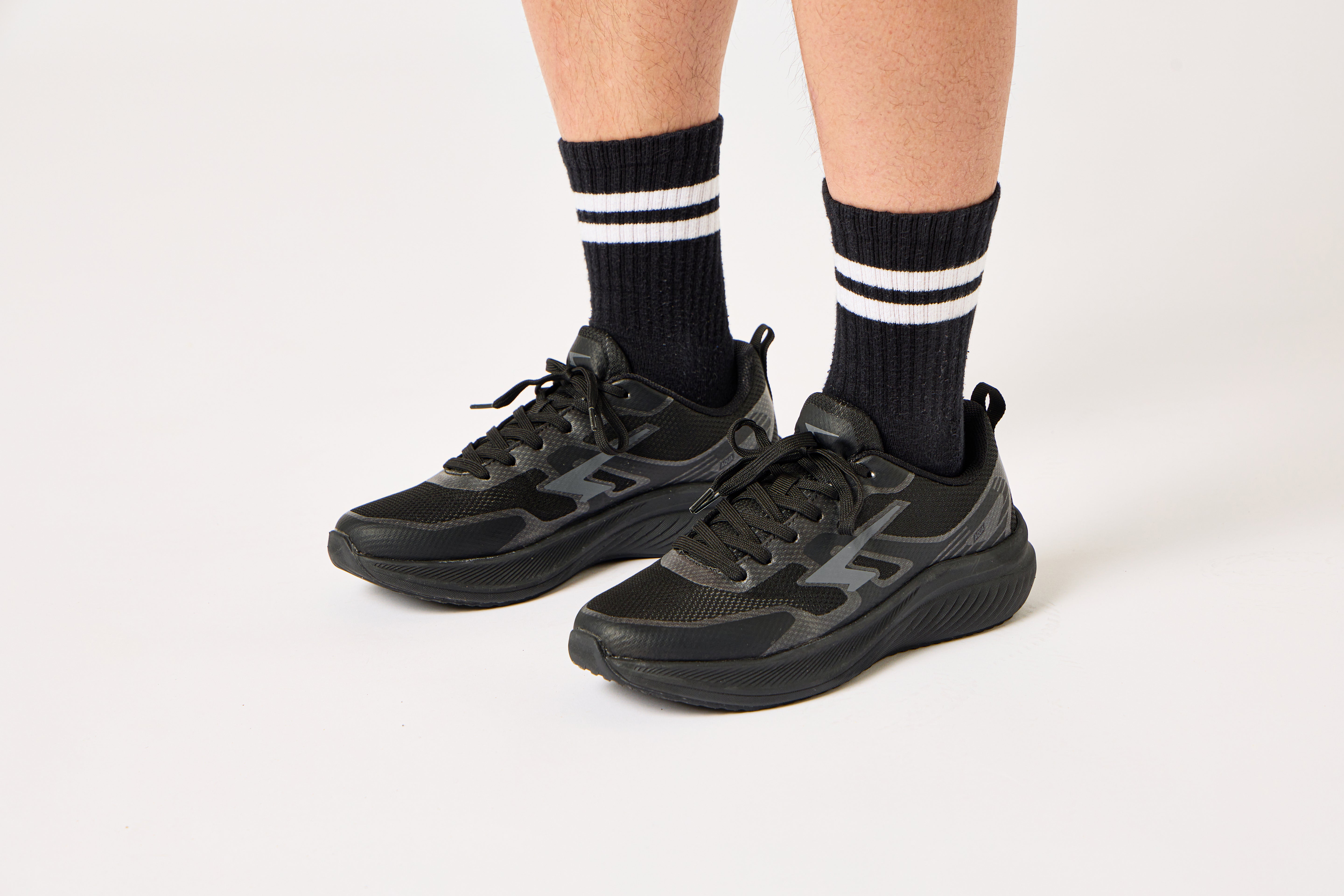 Vario Senior Runners - Black/Black