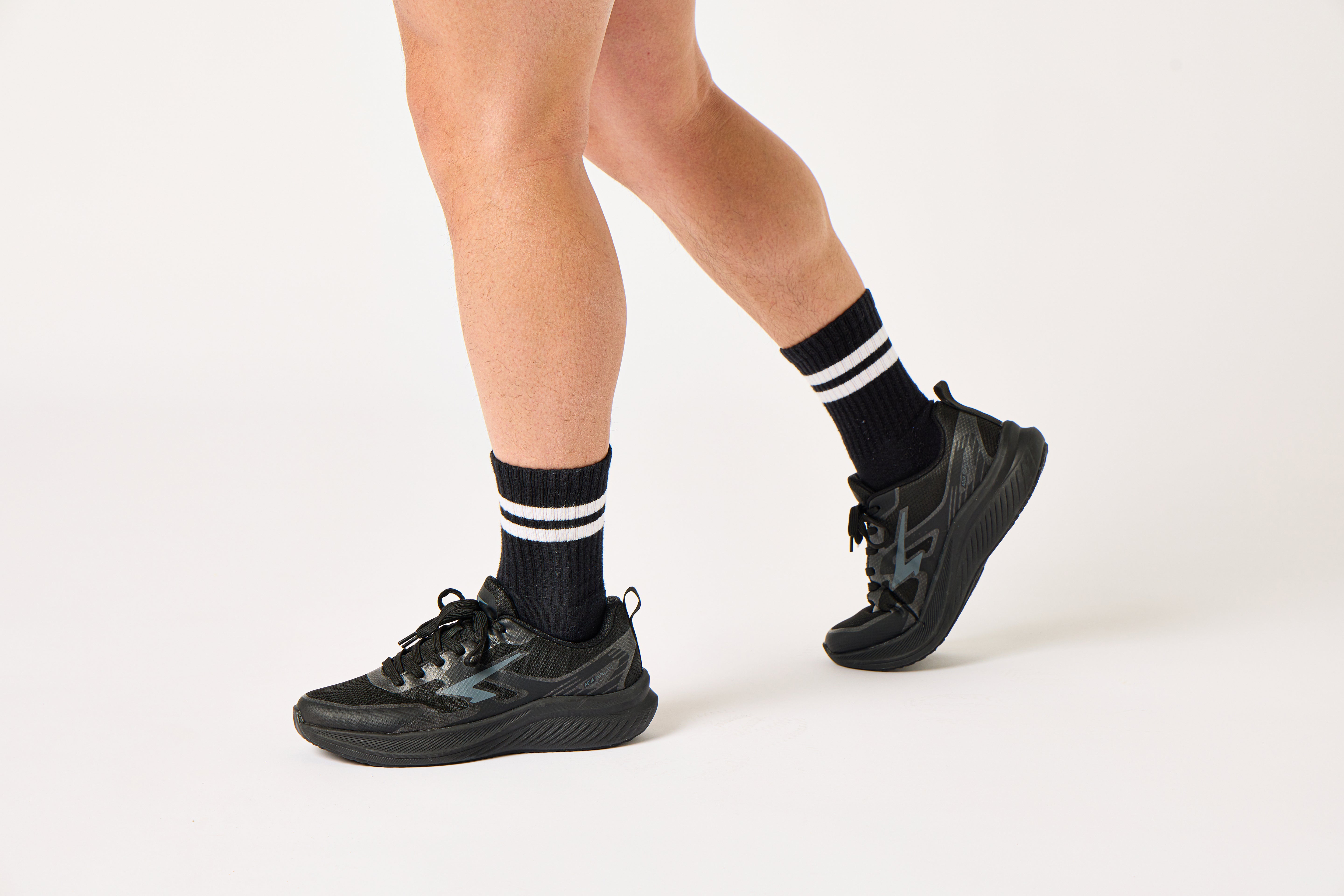 Vario Junior Lace Up Runners - Black/Black